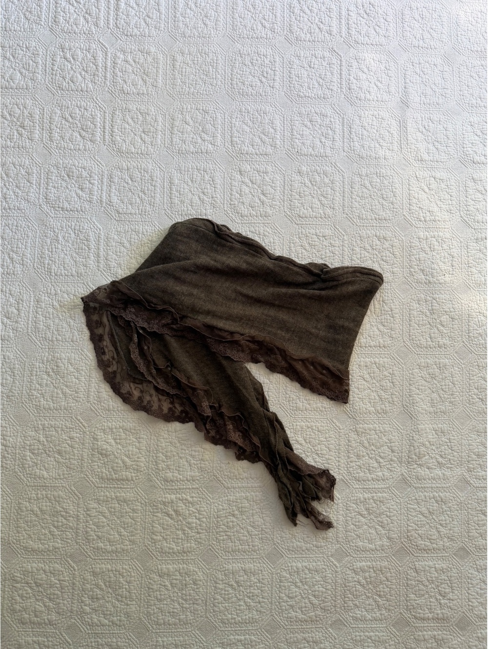 Elegant Brown Scarf with Lace Trim, Lightweight and Versatil
